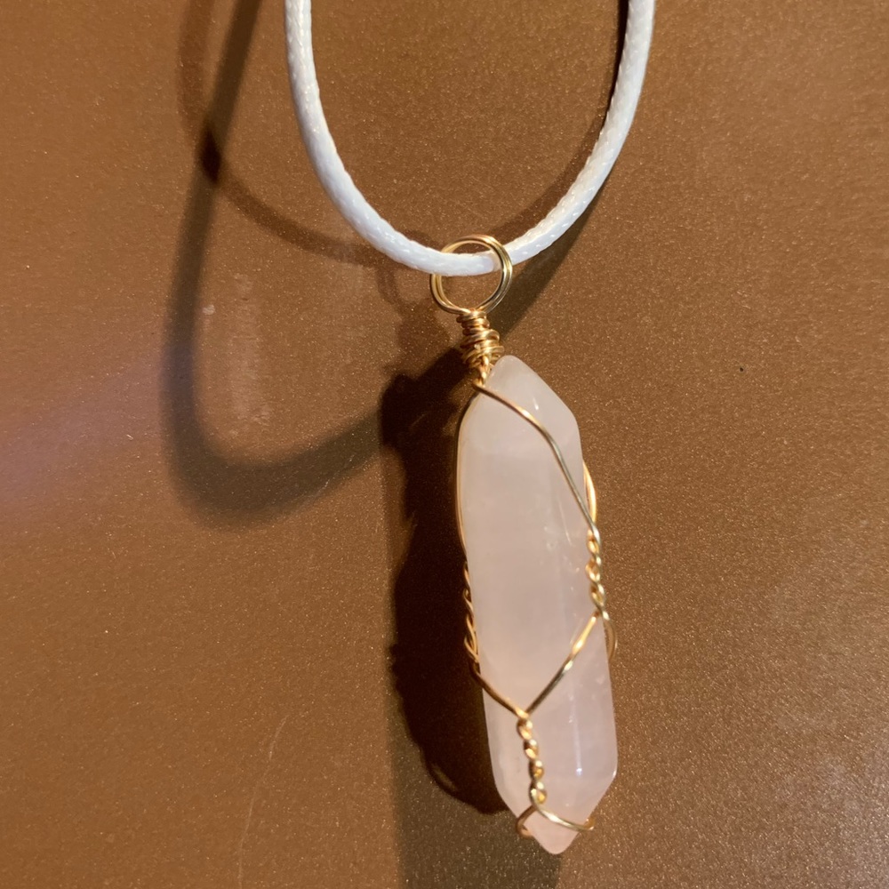Wire wrapped rose quartz pendant necklace